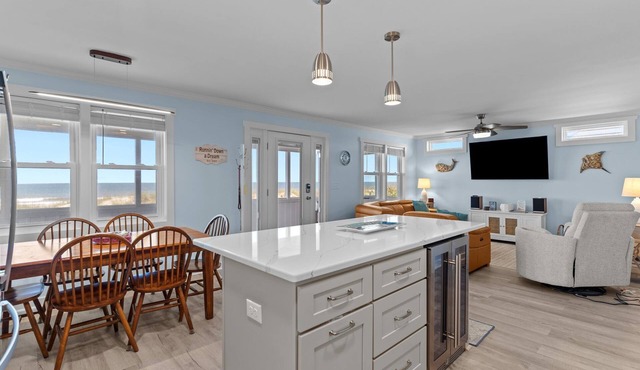 Pet friendly private ocean front cottage nestled in peaceful Caswell Beach. Running Down A Dream