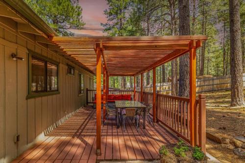 Pet Friendly Retreat in the Pines Minutes from Downtown Flagstaff
