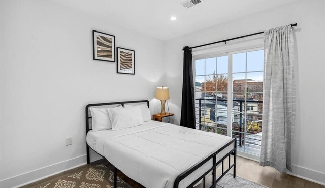 Petworth Urban Stay with Balcony and DC Views