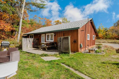 Pine Lake 3-Bedroom Cottage #12 - The Gallery