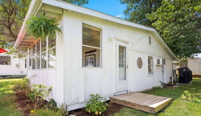 Plum Point Cottage #15