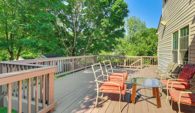 Point of Rocks Vacation Rental w/Community Pool!