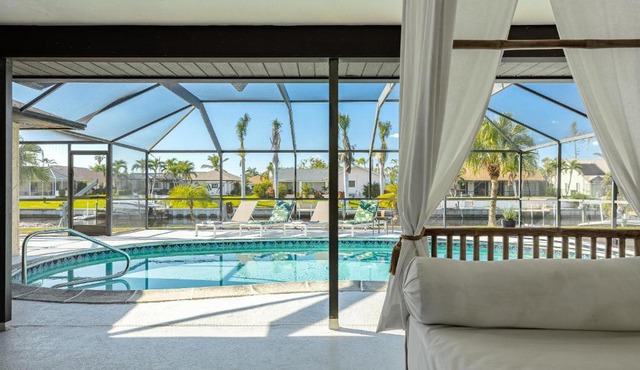Pool, Sleeps 6 - Villa Paradise
