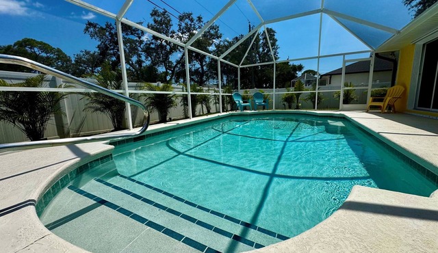 Pool Villa, 3BR/2BA, close to Manasota Beach, Siesta Key, office