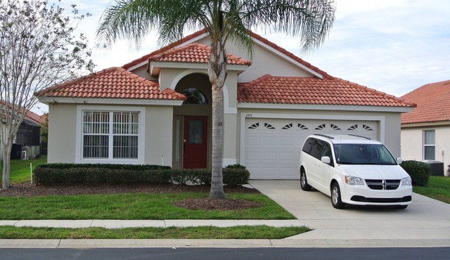Premium 5 BR Villa With Private Pool & Jacuzzi in the Solana Resort near Disney