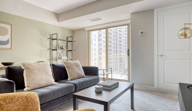 Premium Ballston 1BR w/W/D, Gym & Pool, near Metro, by Blueground