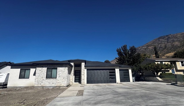 Prime location - basement apartment in Pleasant Grove