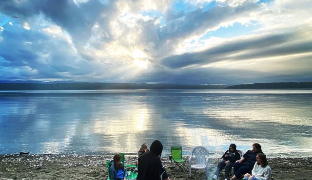 Pristine Olympic Mountains and Hood Canal views from waterfront cottage