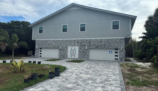 Private Beach & Ocean Views! Modern 2 bedroom house in Melbourne Beach, FL