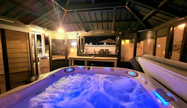 Private Hot Tub- Schooner Villa by the Bay