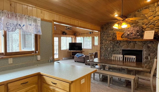 Private Lake front cabin on Webb Lake!