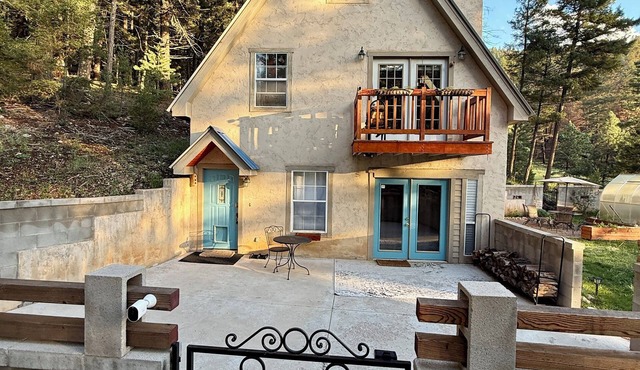 Private Mountain Cottage on n4 acres in the Lincoln National Forest
