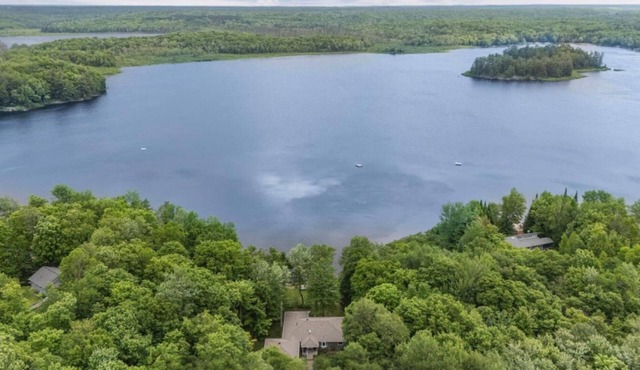 Private Muskoka Paradise - 4 Season Waterfront Retreat