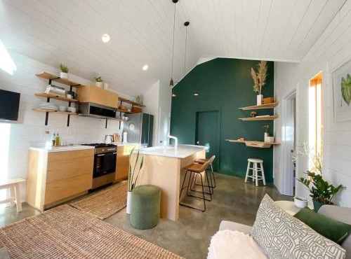 Private Oasis! Cozy & Close to Everything!