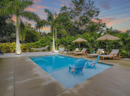 PRIVATE POOL OASIS BY SIESTA KEY WITH YOGA RETREAT