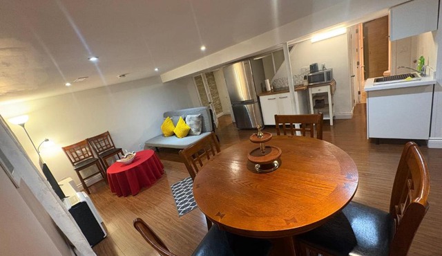Private Studio Basement Apartment in Thornhill