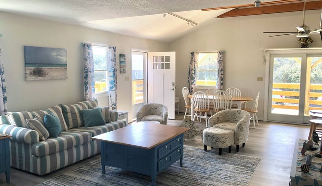 Quaint 4-bedroom cottage in Nags Head located just minutes from white silky sand