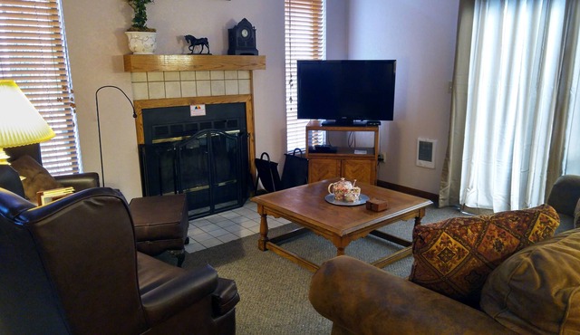 Quality Hill Resort Villa, relax among the tall pines in your very private villa