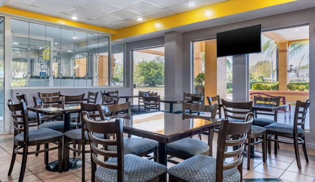 Quality Inn Sarasota North Near Lido Key Beach