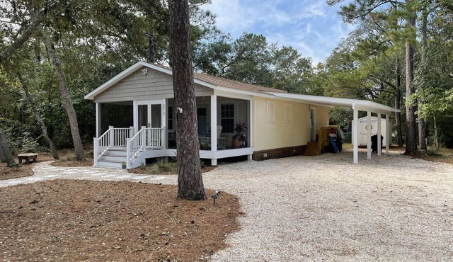 Quiet, Quaint, and Close to the Beach!
