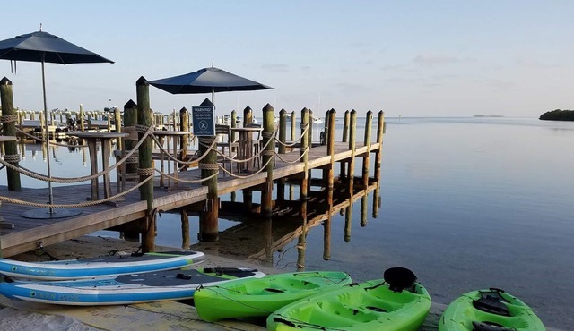 RARE BEACH HOUSE RESORT RESIDENCE+PREMIUM AMENITIES: 2-Bedroom Condo