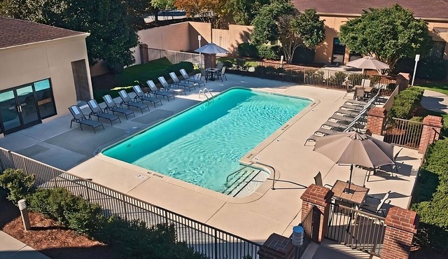 Rare Find! 4 Pet-friendly Units, Free Shuttle to Raleigh-Durham Int'l Airport!