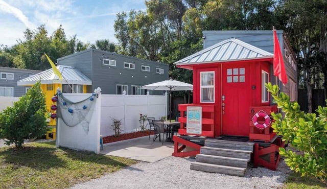 Red Lifeguard Stand - pet freindly