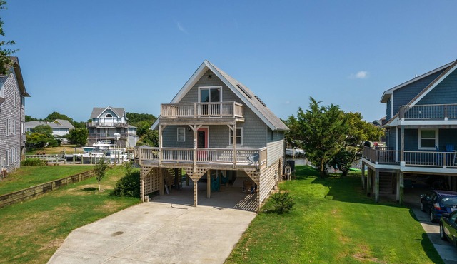 REEL Good Vibes Canal-Front Cottage in Nags Head