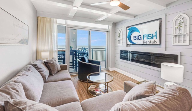 Remodeled Oceanfront 2BR at Bay View, Huge balcony