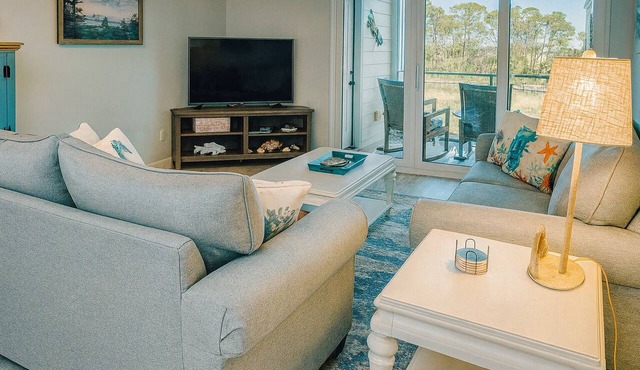 Resort access & golf cart. See reviews. On canal. Short walk to beach. <week-ask