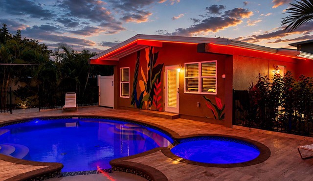 Resort-Style Ground Floor 1BR Turtle Suite, Heated Pool/Spa, Lakefront