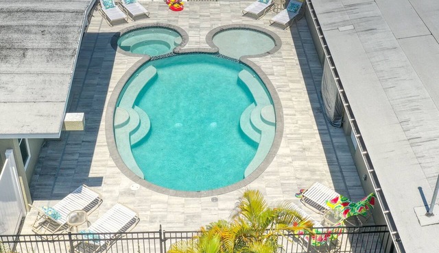 Resort-Style Ground Floor 1BR Pelican Suite, Heated Pool/Spa, Lakefront