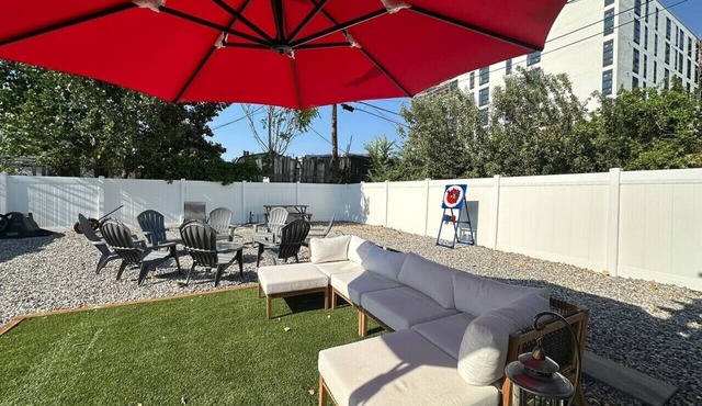 Rise & Shine-Mid Mod House-FirePit-HotTub-Sleeps10