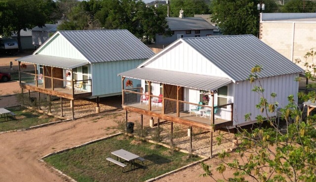 River View Double Queen Beds Cabin w/Porch #20