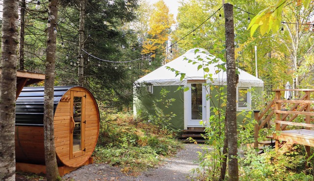 River/Wooden Hottub Yurt in Nature