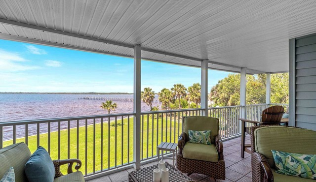 Riverfront Condo w Water Views-Heated Pool