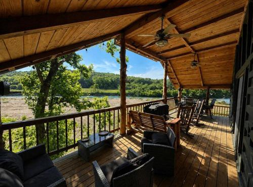 Riverfront Jacuzzi Fireplace 6Bed 3Bath Bar BBQ