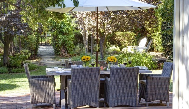 Romantic, Private Jewel - 3 blocks from Downtown St.Helena in the Napa Valley
