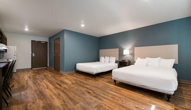 Room with Kitchen Near Cocoa Beach & Kennedy Space Center – Just 14 Miles Awa