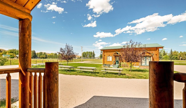 Rustic studio w/ a kitchenette plus shared sports courts, grills, & more in St. Charles