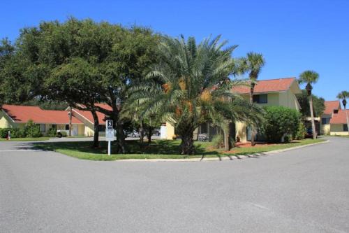 SABTR 503-Updated Two Bedroom Villa Close to Ocean & Heated Pool in St. Augustine