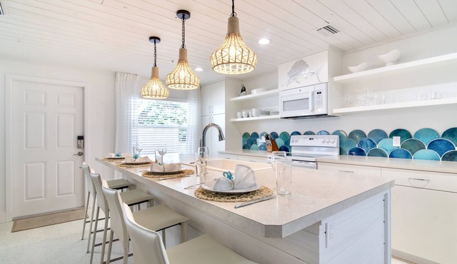 Sailfish Gulf Suites #3, Modern Amenities, Steps to the Beach