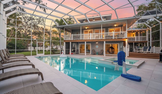 Salty Sailfish | Private Pool + Hot Tub + Siesta Key