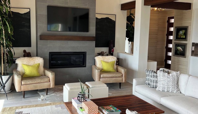 Santa Fe -Sandia Mountains and City Views - Minutes from Downtown- Large Hot Tub