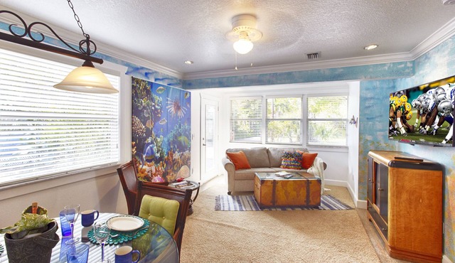 SarasotaCottageRentals ~ Authentic FL, Enchanting Downtown Historic Laurel Park