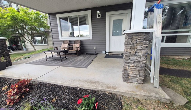 Scenic 2 bedroom walkout suite with hot-tub and outdoor pool, across from Park.