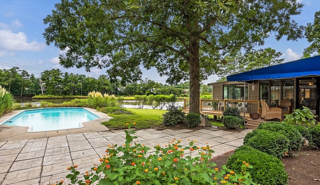 Secluded, stunning 🌊water views 1 mi from beach🏝️☀️