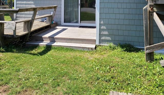"Self Sea-esta" Beautiful Cottage 2nd row to ocean in Emerald Isle