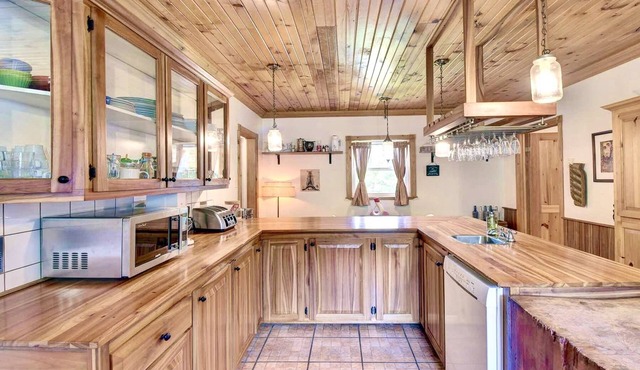 SERENITY LAKE HOUSE /EXTRA FAST WIFI 110 Mbps