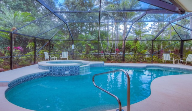 SHADEY ACRES - HEATED POOL/SPA DOG FRIENDLY ECO-RETREAT NEAR BEACHES